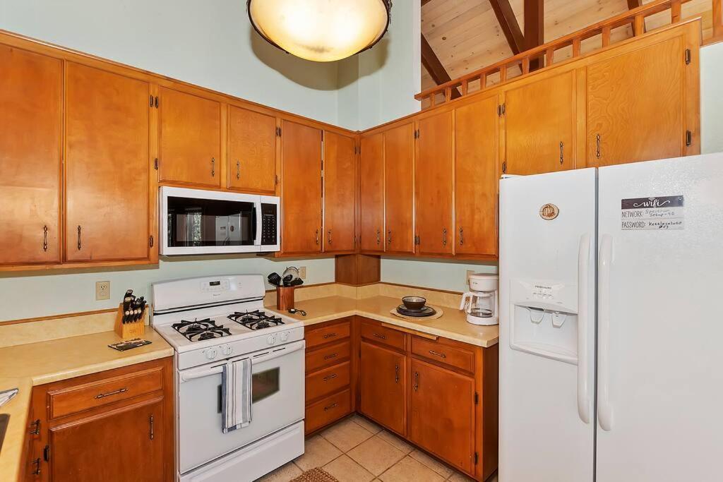 Everwood Serenity Treehouse Ontrail Head/Sledding Villa Big Bear Lake Exterior foto